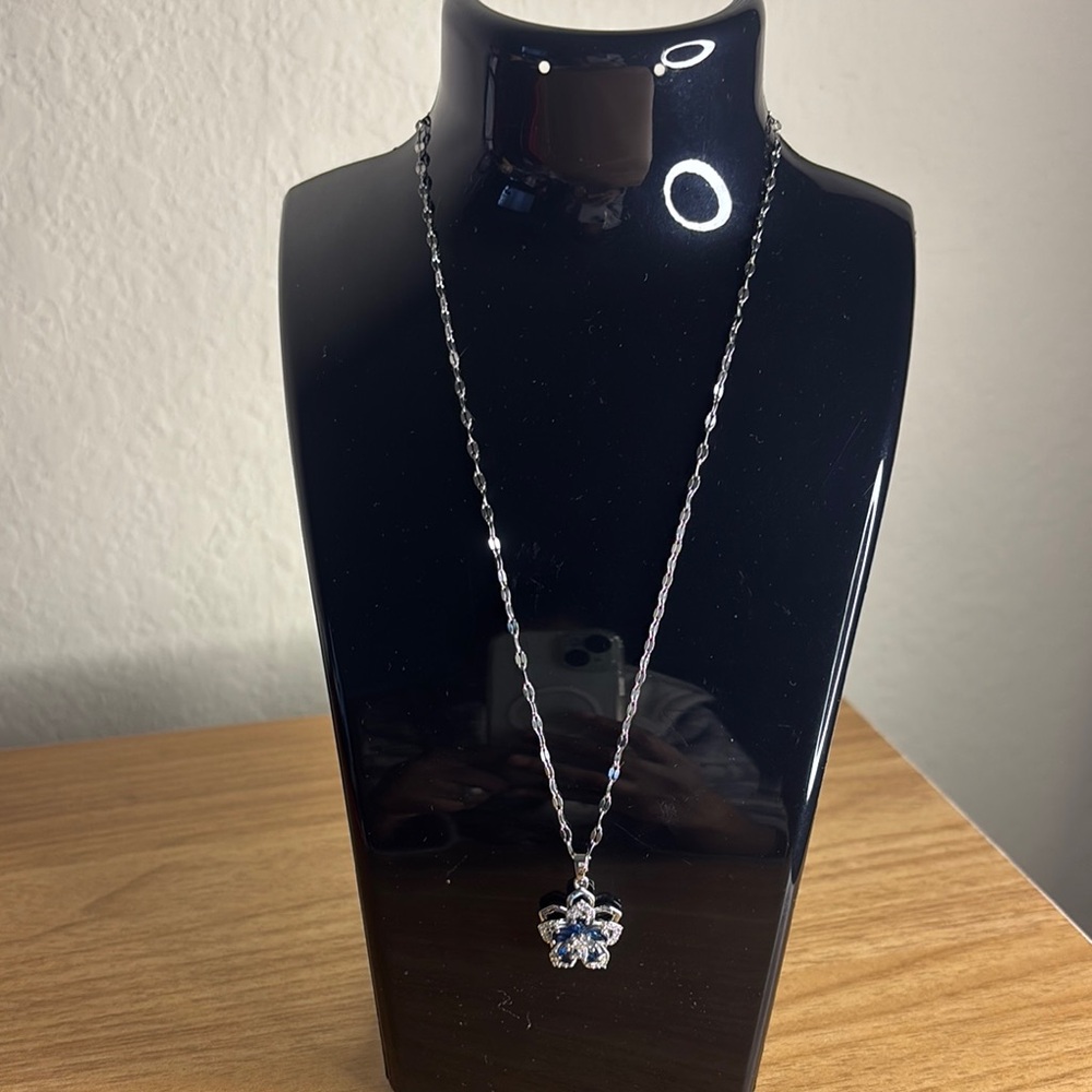Silver Crystal Pendant Necklace(Stainless Steel)